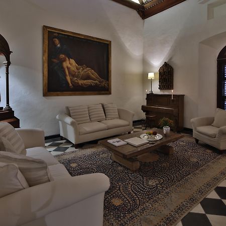 Hotel Boutique Casa Del Arzobispado Cartagena Bagian luar foto