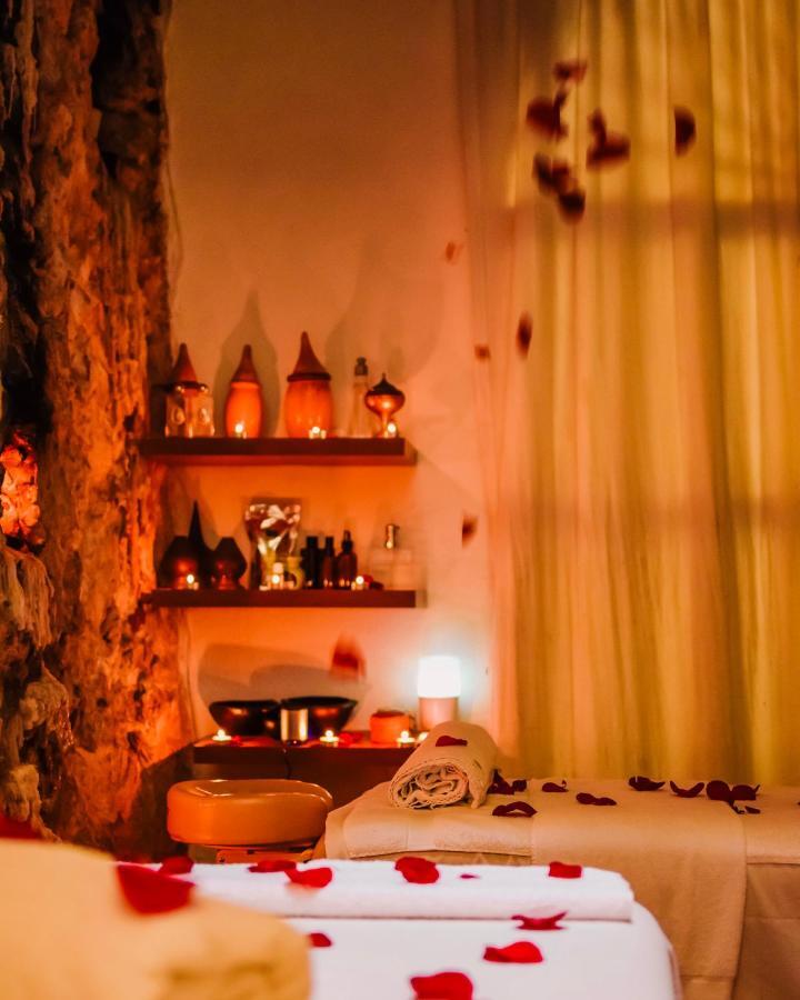 Hotel Boutique Casa Del Arzobispado Cartagena Bagian luar foto